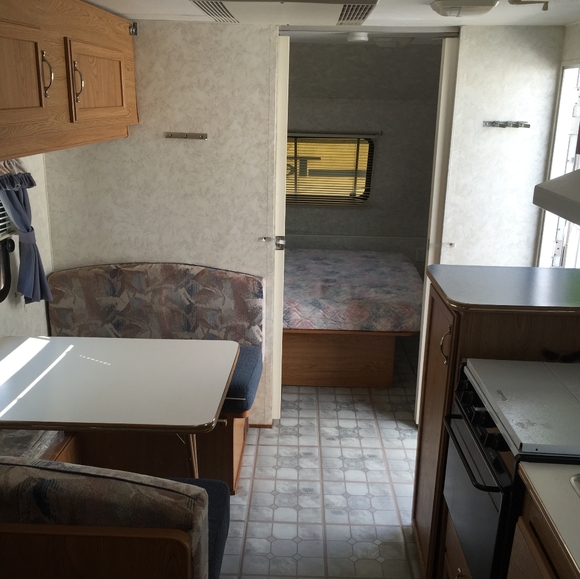 Camper - Picture 10 of 10